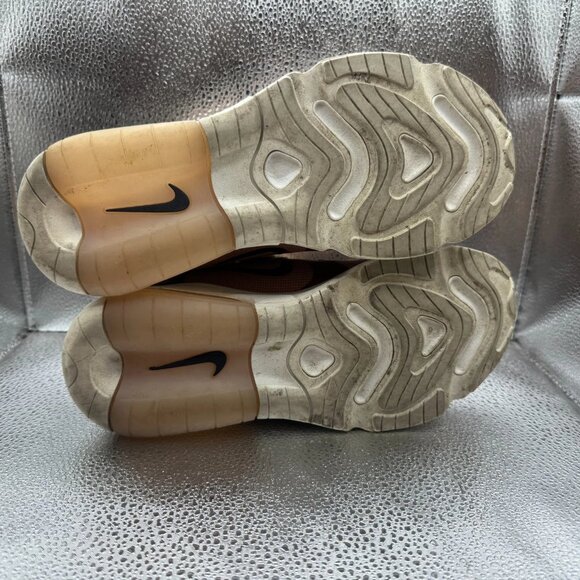 Size 6.5 Nike Air Max 200 Womens Holiday Sparkle Metallic Red Sneaker CT1185-900 - Picture 9 of 10